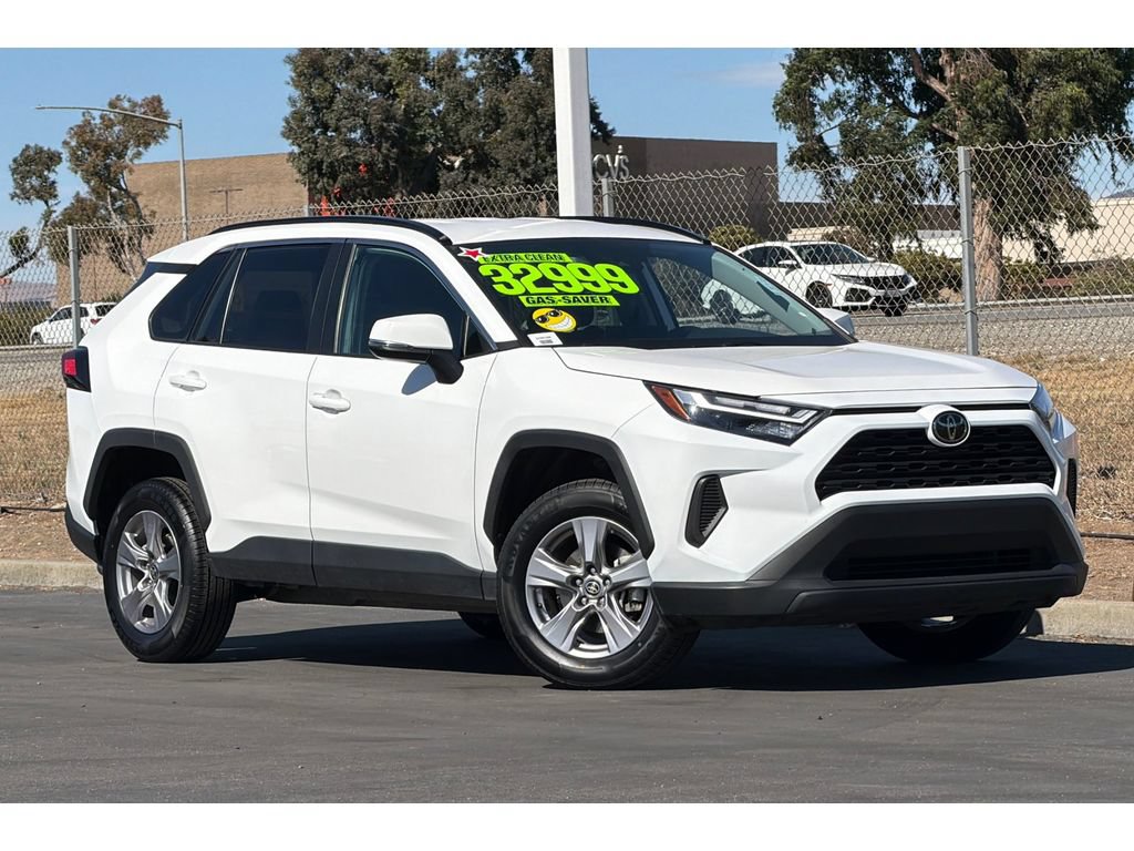 Used 2024 Toyota RAV4 XLE FWD image 2
