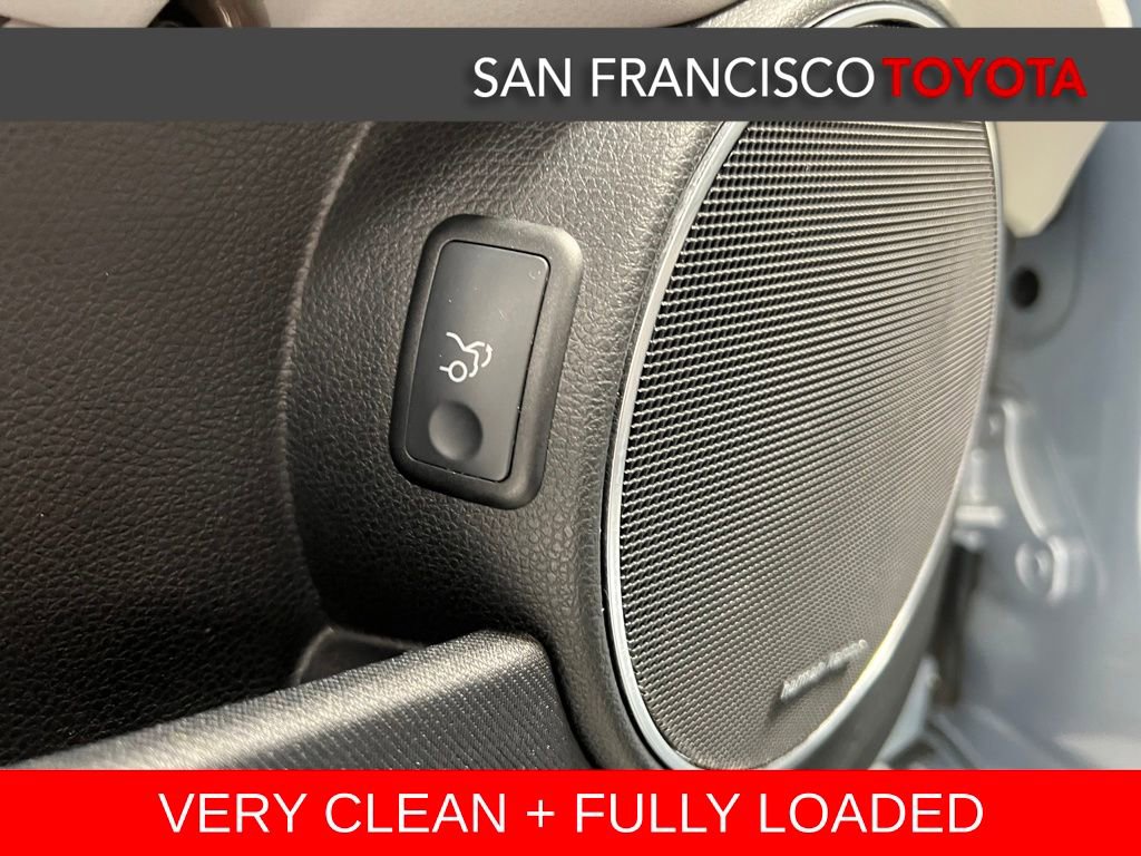 Used 2013 Mercedes-Benz C 250 Sedan image 37