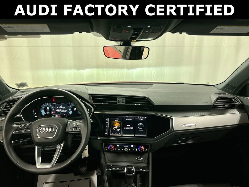 Certified 2025 Audi Q3 2.0T Premium w/ Black Optic Sport Package image 18