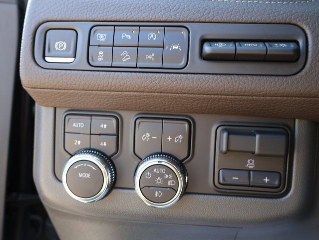 Certified 2024 GMC Yukon Denali w/ Advanced Technology Package AWD/4WD image 45