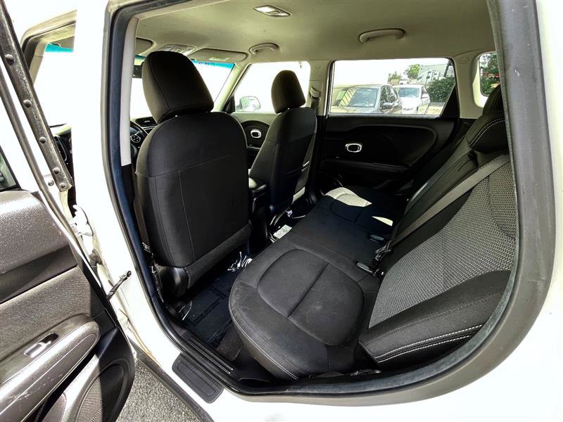 Used 2019 Kia Soul + image 17
