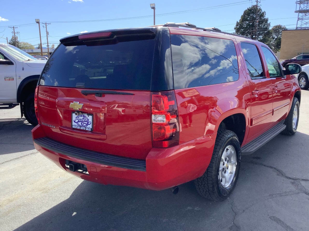Used 2013 Chevrolet Suburban LS image 11