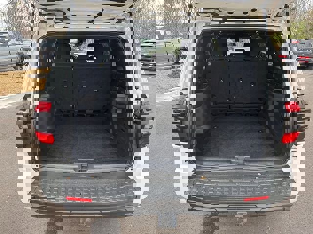 Used 2025 Toyota 4Runner SR5 image 9