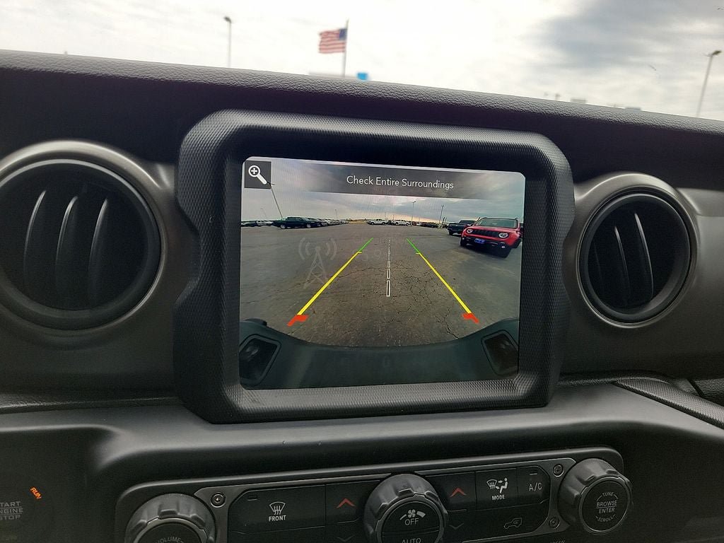 Used 2022 Jeep Gladiator Sport AWD/4WD image 15