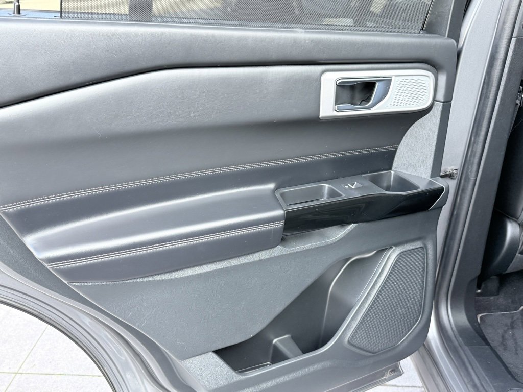 Used 2021 Ford Explorer Platinum w/ Equipment Group 601A image 24