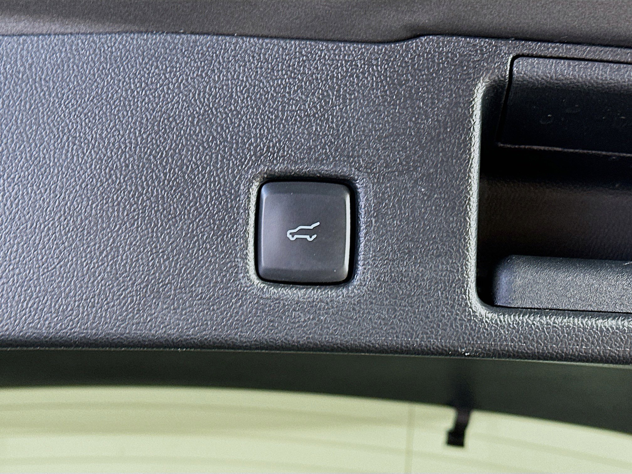 Used 2023 Ford Escape Active image 28