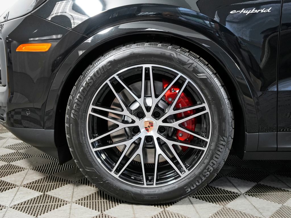 New 2026 Porsche Cayenne S AWD/4WD image 13