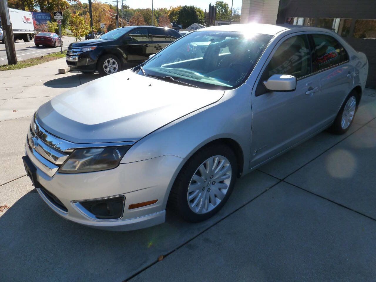 Used 2010 Ford Fusion Hybrid image 4