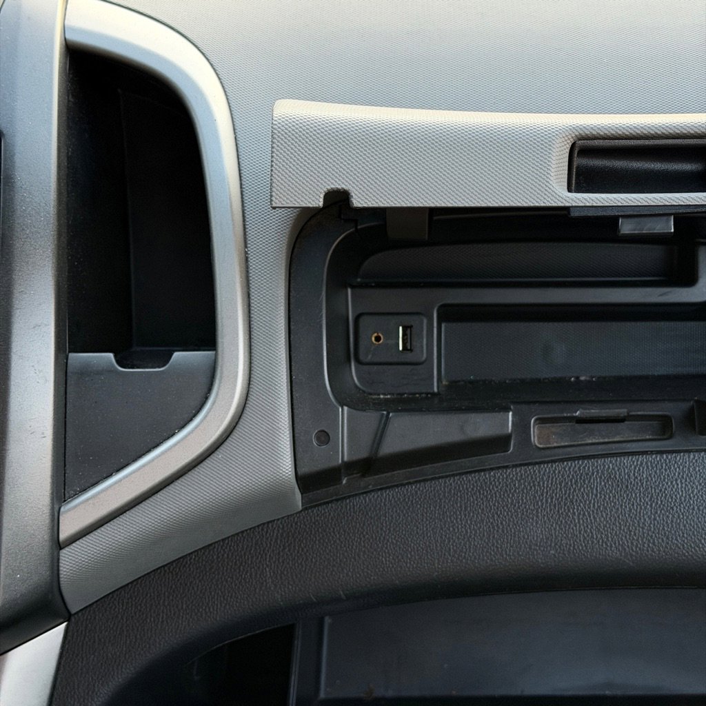 Used 2014 Chevrolet Sonic LS image 27