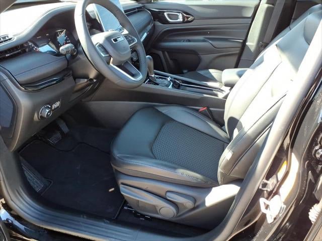 New 2026 Jeep Compass Latitude image 32