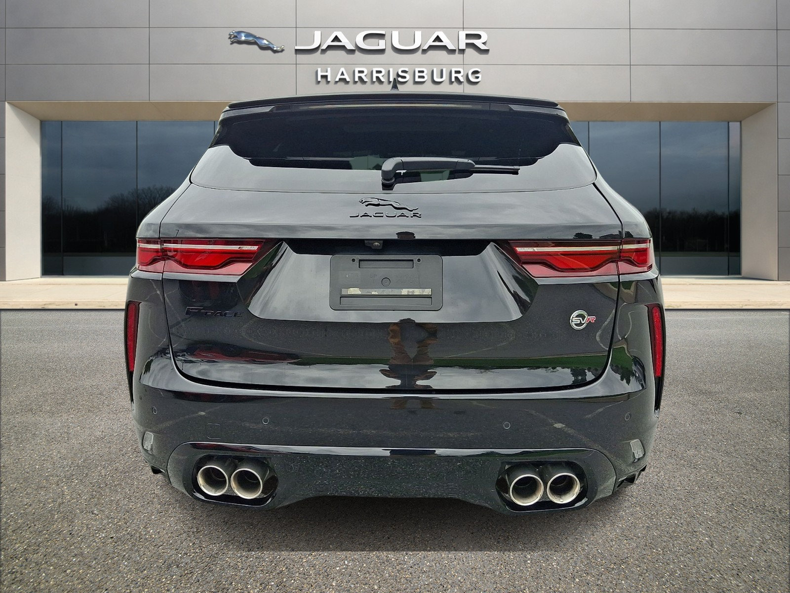 Used 2022 Jaguar F-PACE SVR AWD/4WD image 2