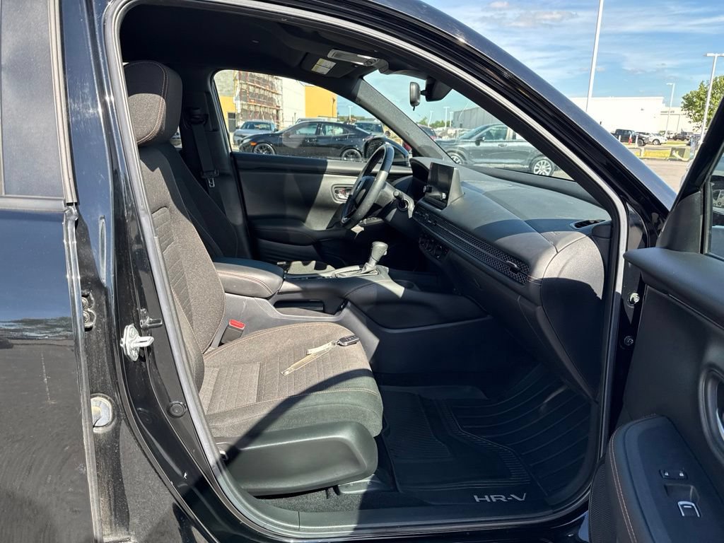 Used 2023 Honda HR-V Sport image 38