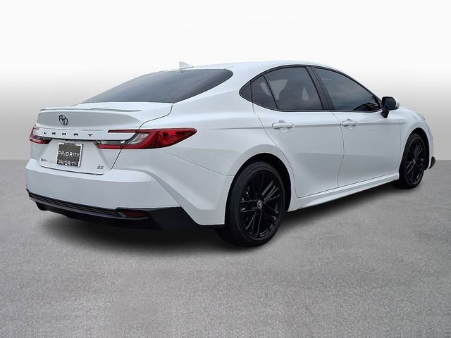 Used 2026 Toyota Camry SE FWD image 4