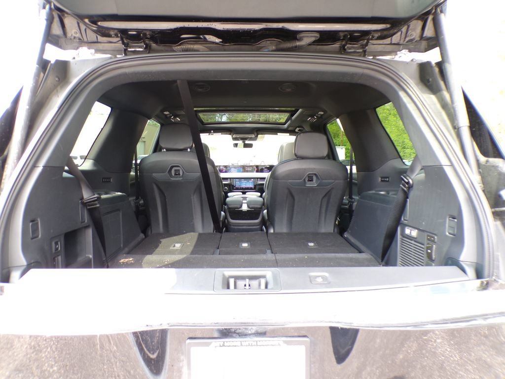 Used 2025 Lincoln Navigator Reserve w/ Jet Appearance Package AWD/4WD image 16