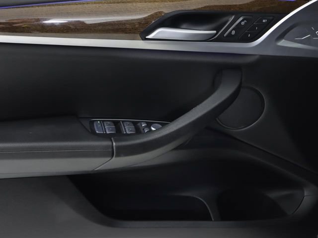 Used 2023 BMW X4 xDrive30i image 11