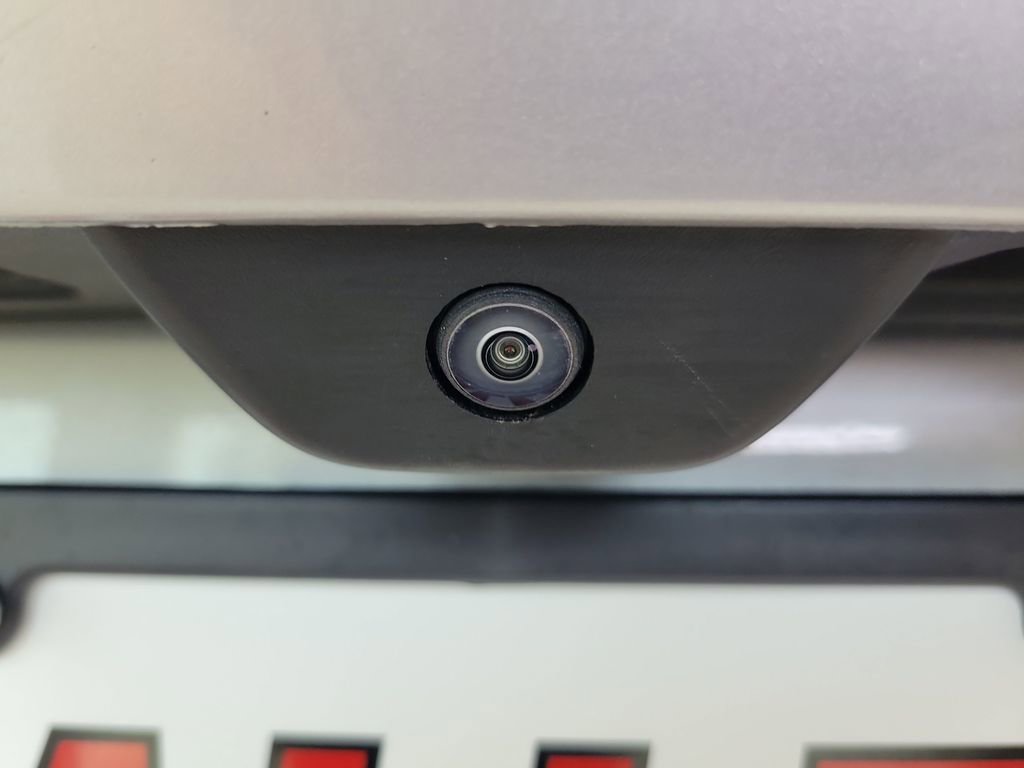 Used 2024 Jeep Grand Cherokee L Laredo AWD/4WD image 10