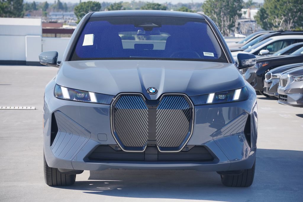 New 2026 BMW iX xDrive45 w/ Premium Package image 2