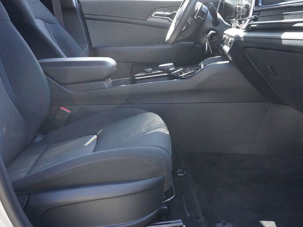 Used 2023 Kia Sportage LX image 26