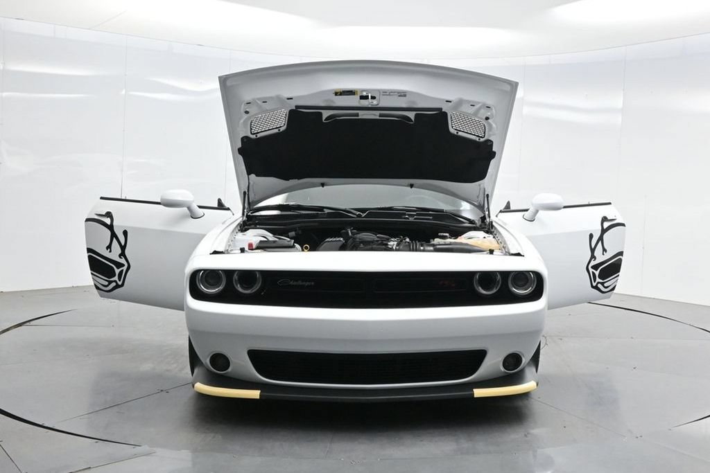 Used 2022 Dodge Challenger R/T Scat Pack w/ Driver Convenience Group RWD image 44