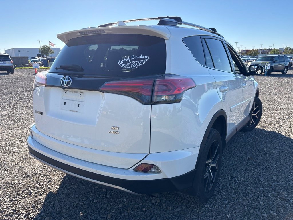 Used 2018 Toyota RAV4 SE w/ Power Extra Value Package AWD/4WD image 12
