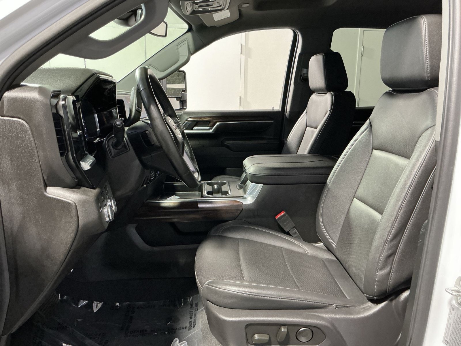 Used 2025 GMC Sierra 2500 SLT w/ SLT Premium Package AWD/4WD image 14