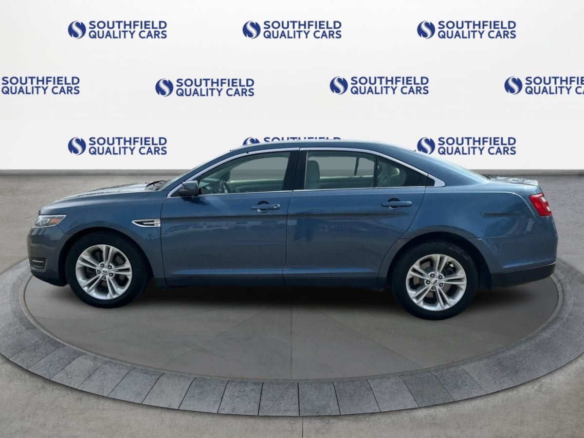 Used 2019 Ford Taurus SEL AWD/4WD image 3
