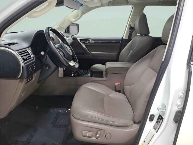 Used 2020 Lexus GX 460 Premium w/ Premium Package AWD/4WD image 18