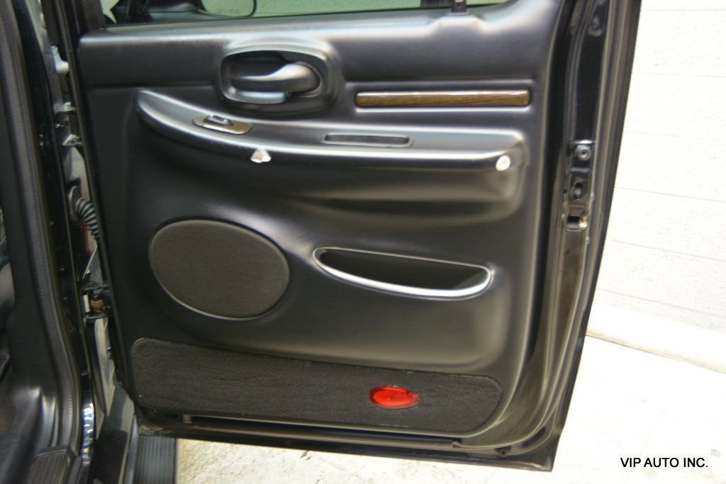 Used 2002 Lincoln Blackwood image 8