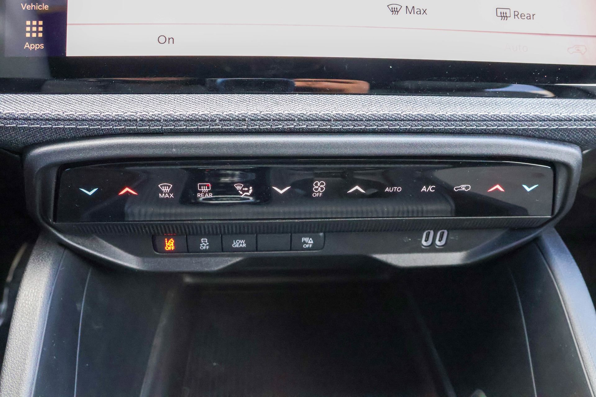 New 2026 Jeep Cherokee Laredo image 21