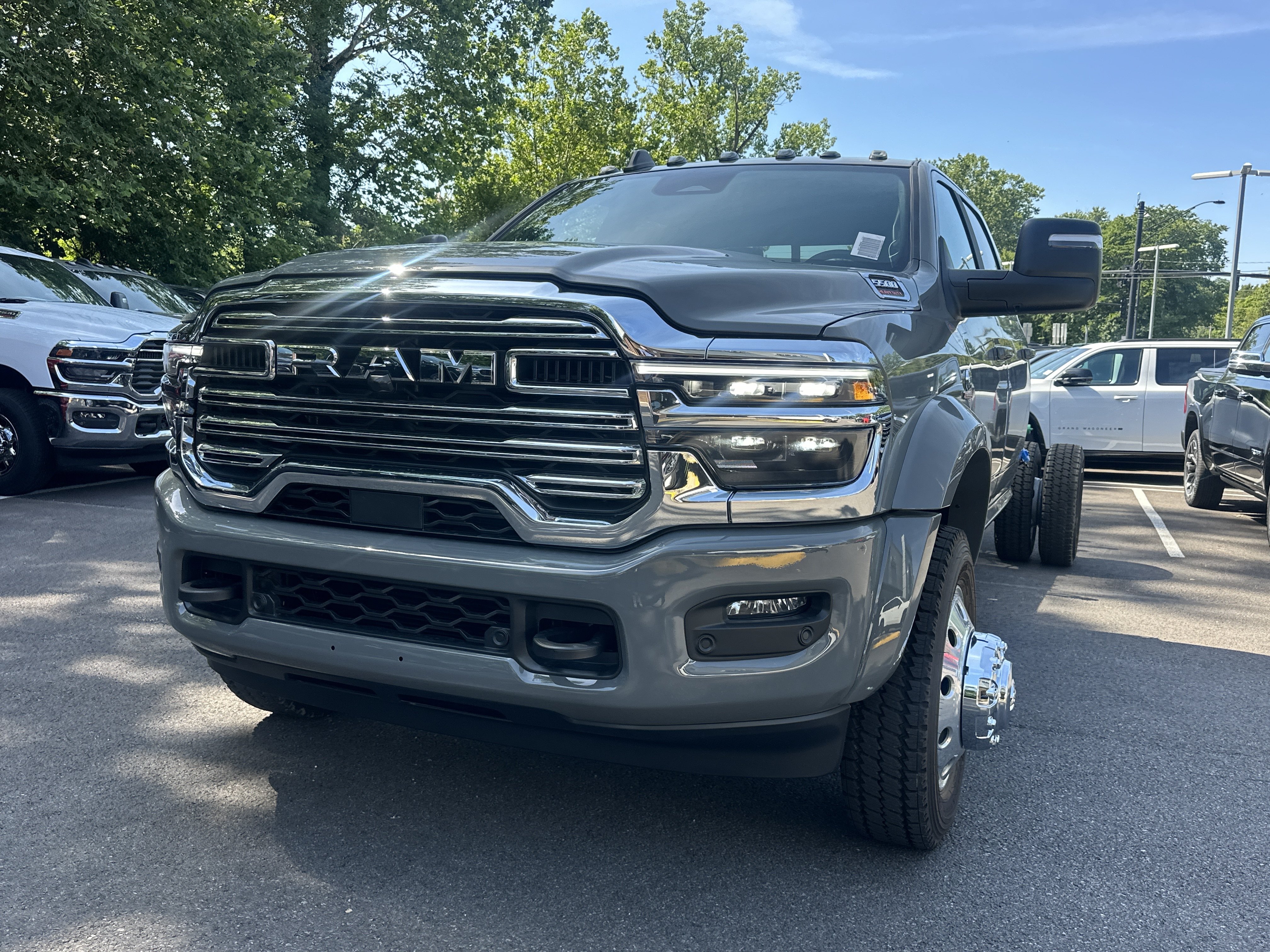 New 2026 RAM 5500 4x4 Crew Cab w/ Laramie Trim Package image 23