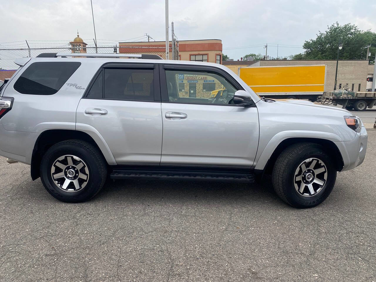 Used 2018 Toyota 4Runner TRD Off-Road Premium image 7