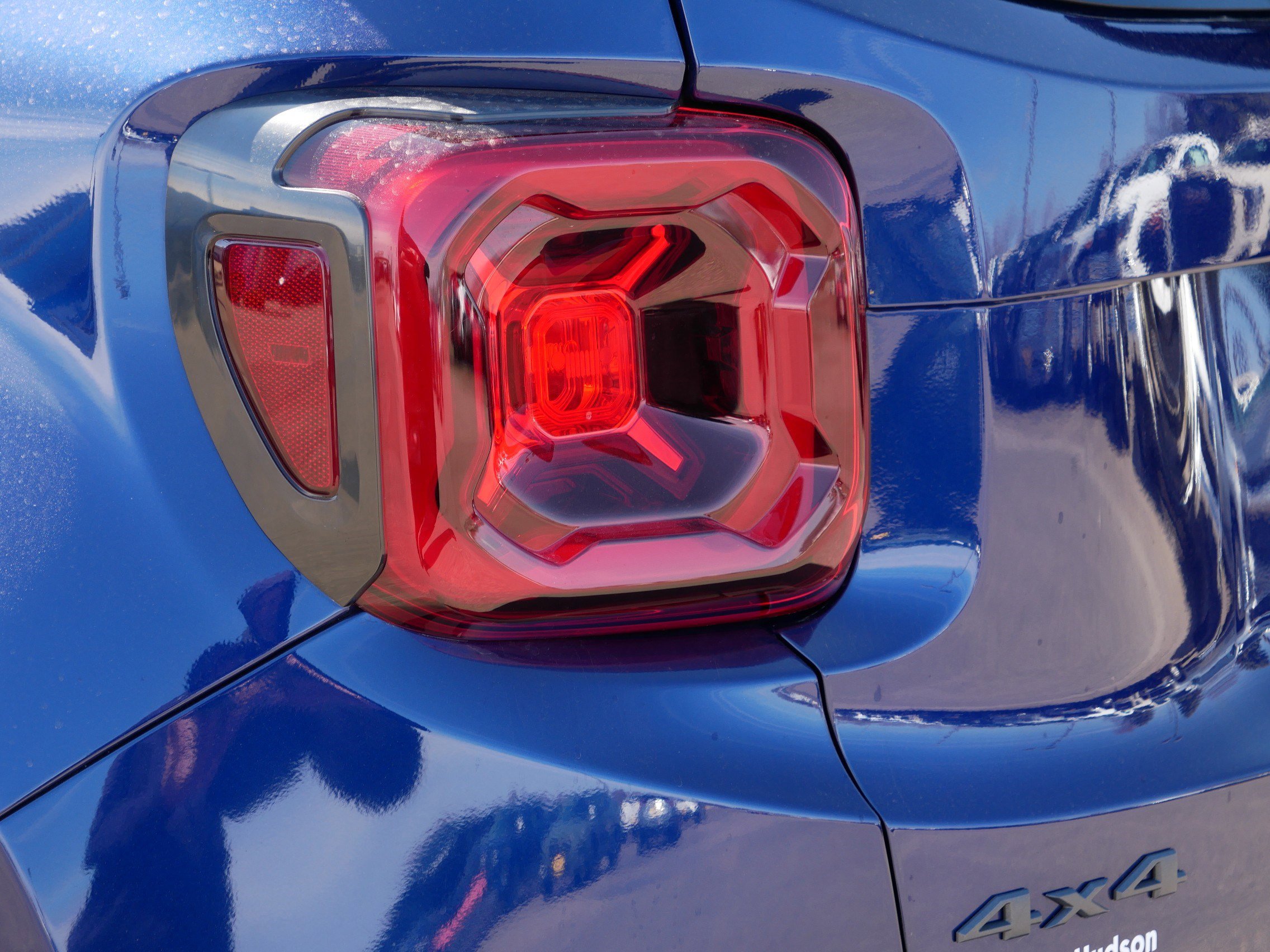 Used 2019 Jeep Renegade Trailhawk image 17