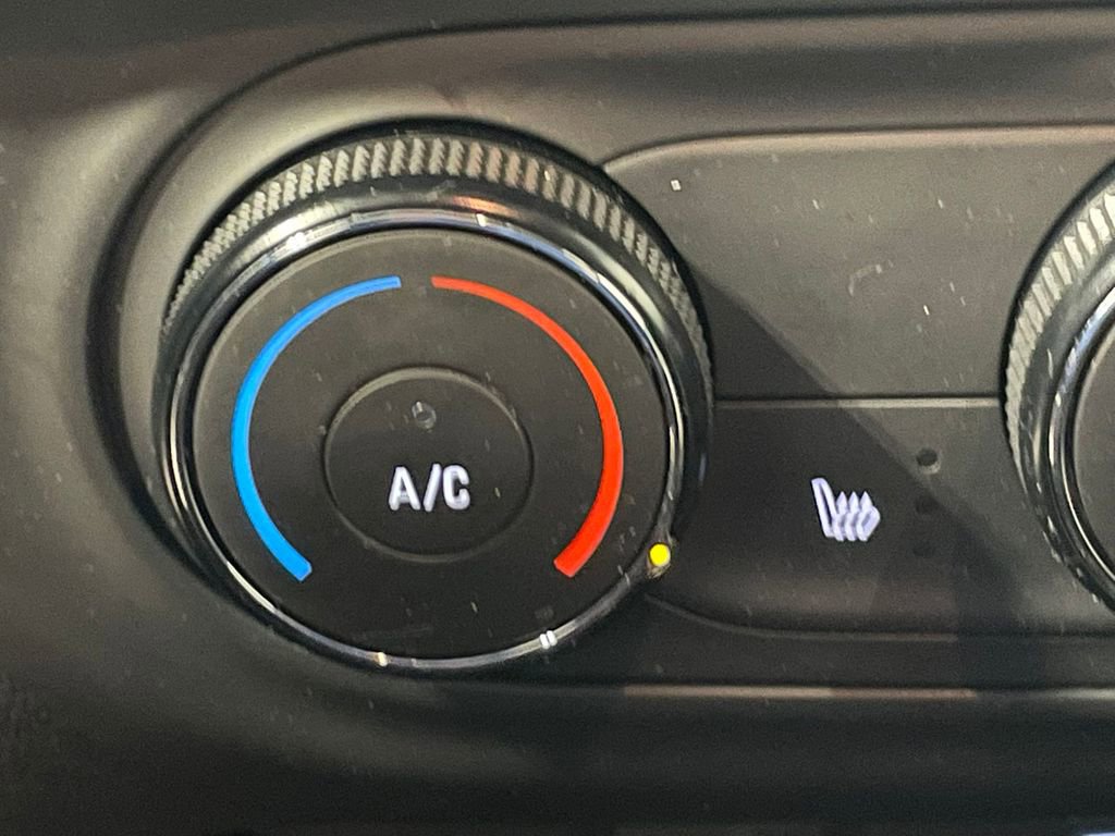 Used 2024 Chevrolet Trax RS w/ Driver Confidence Package image 27