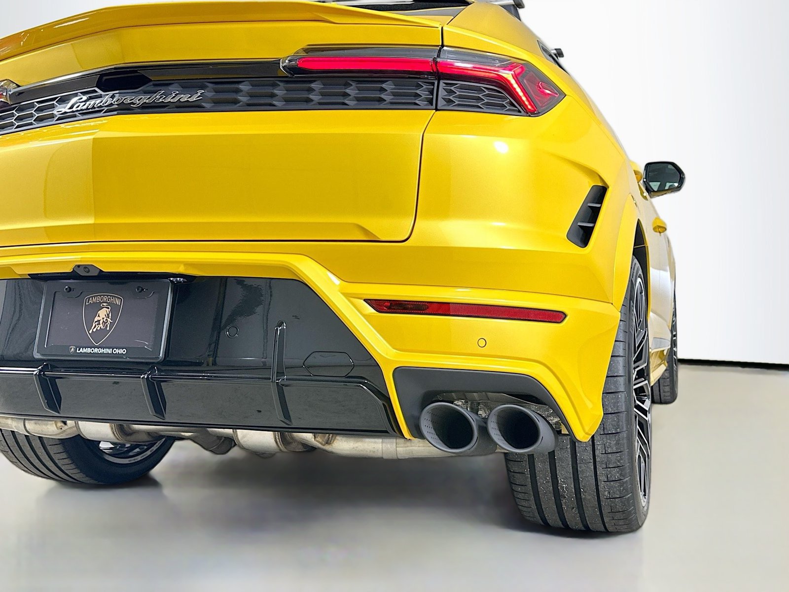 Used 2025 Lamborghini Urus S AWD/4WD image 63