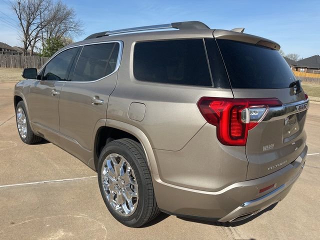 Used 2022 GMC Acadia Denali w/ Denali Ultimate Package AWD/4WD image 3