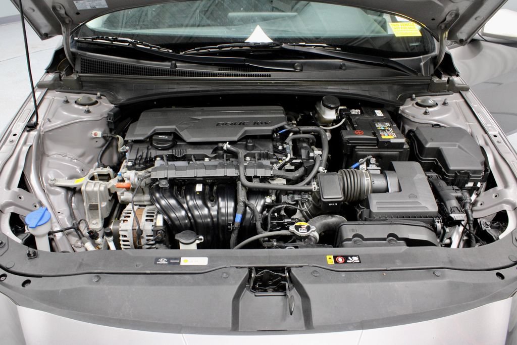 Used 2024 Hyundai Elantra SEL FWD image 17