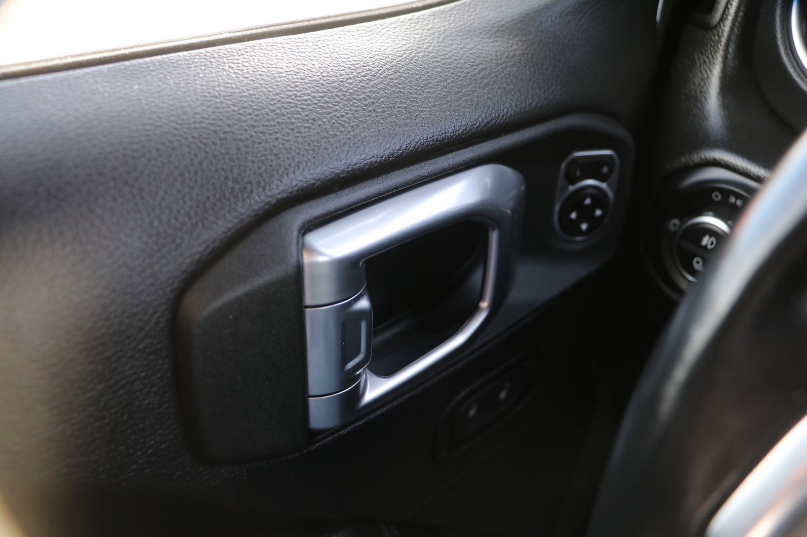 Used 2022 Jeep Gladiator Overland w/ Popular Equipment Package image 11