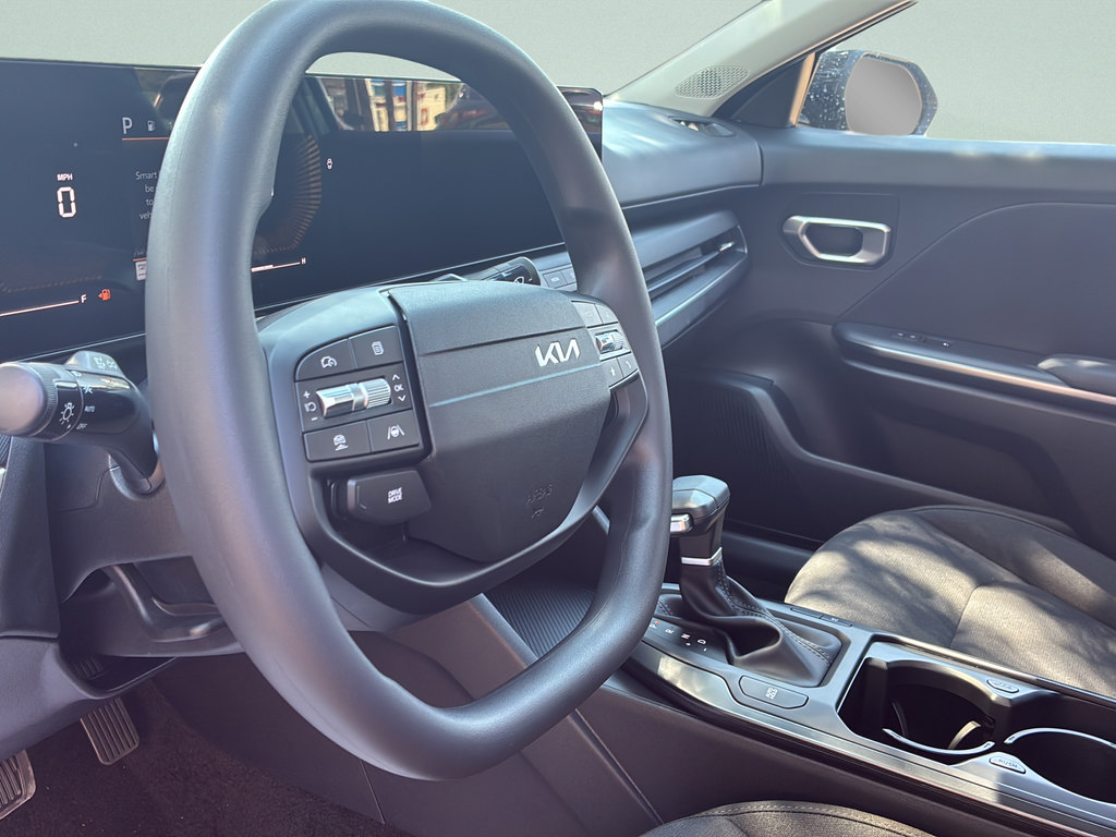 New 2026 Kia K4 FWD image 25