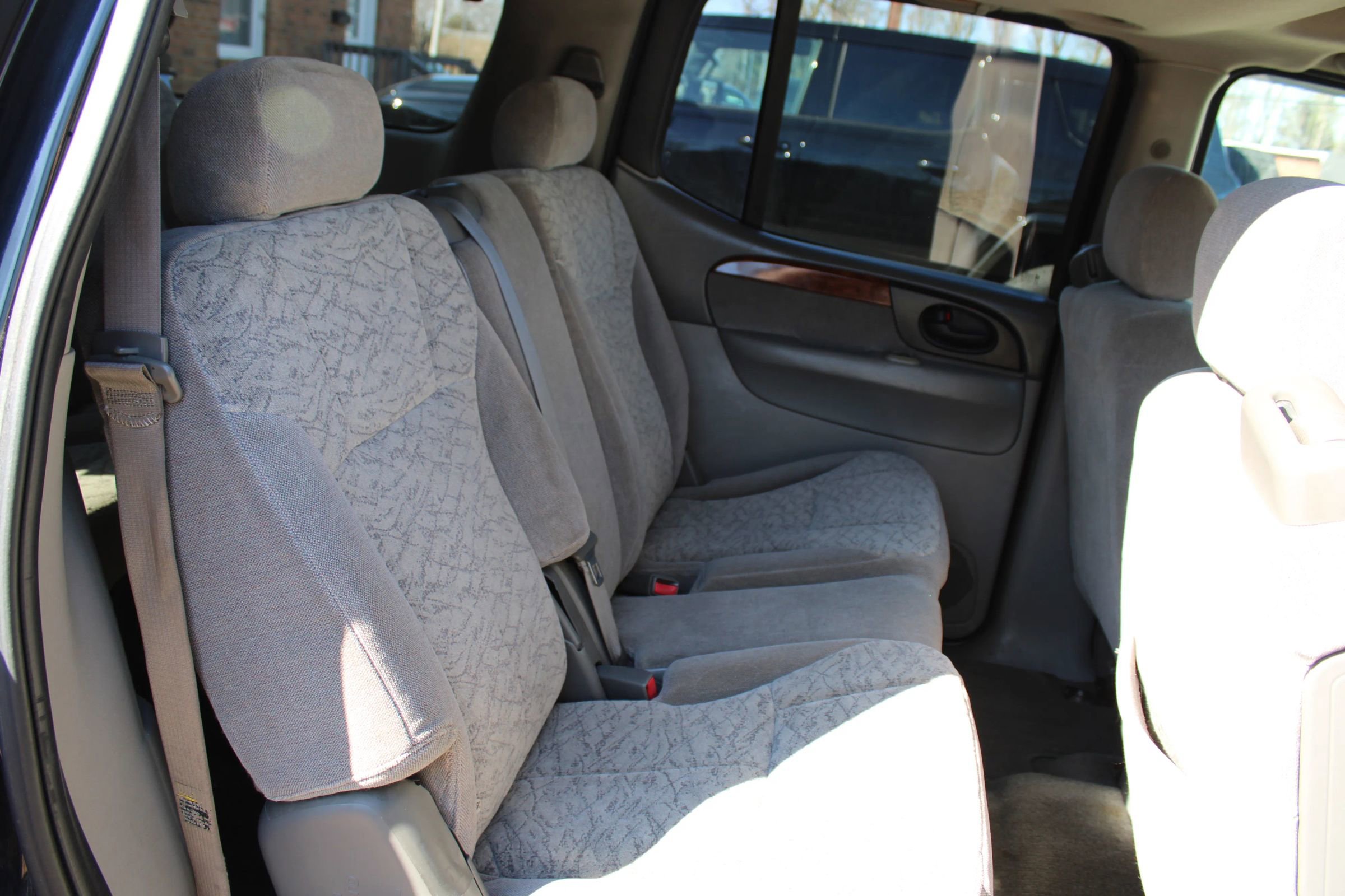 Used 2003 Isuzu Ascender S image 18