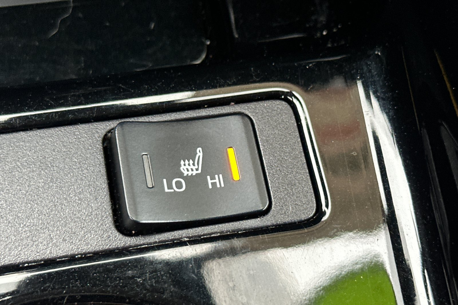Certified 2022 Toyota Prius Prime XLE FWD image 31