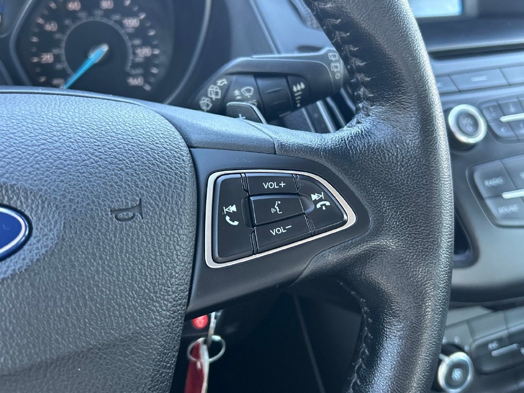 Used 2015 Ford Focus SE w/ SE Sport Package FWD image 21