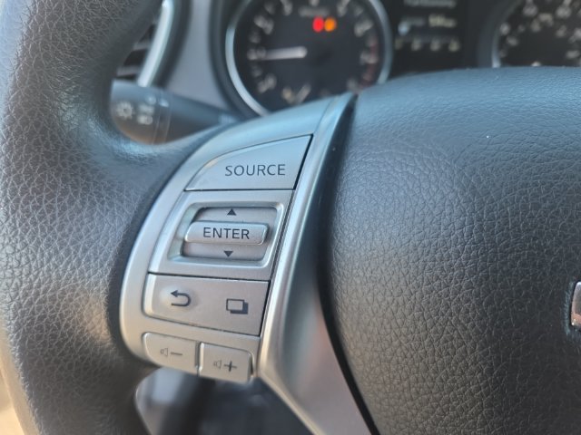 Used 2016 Nissan Rogue S w/ Appearance Package AWD/4WD image 20