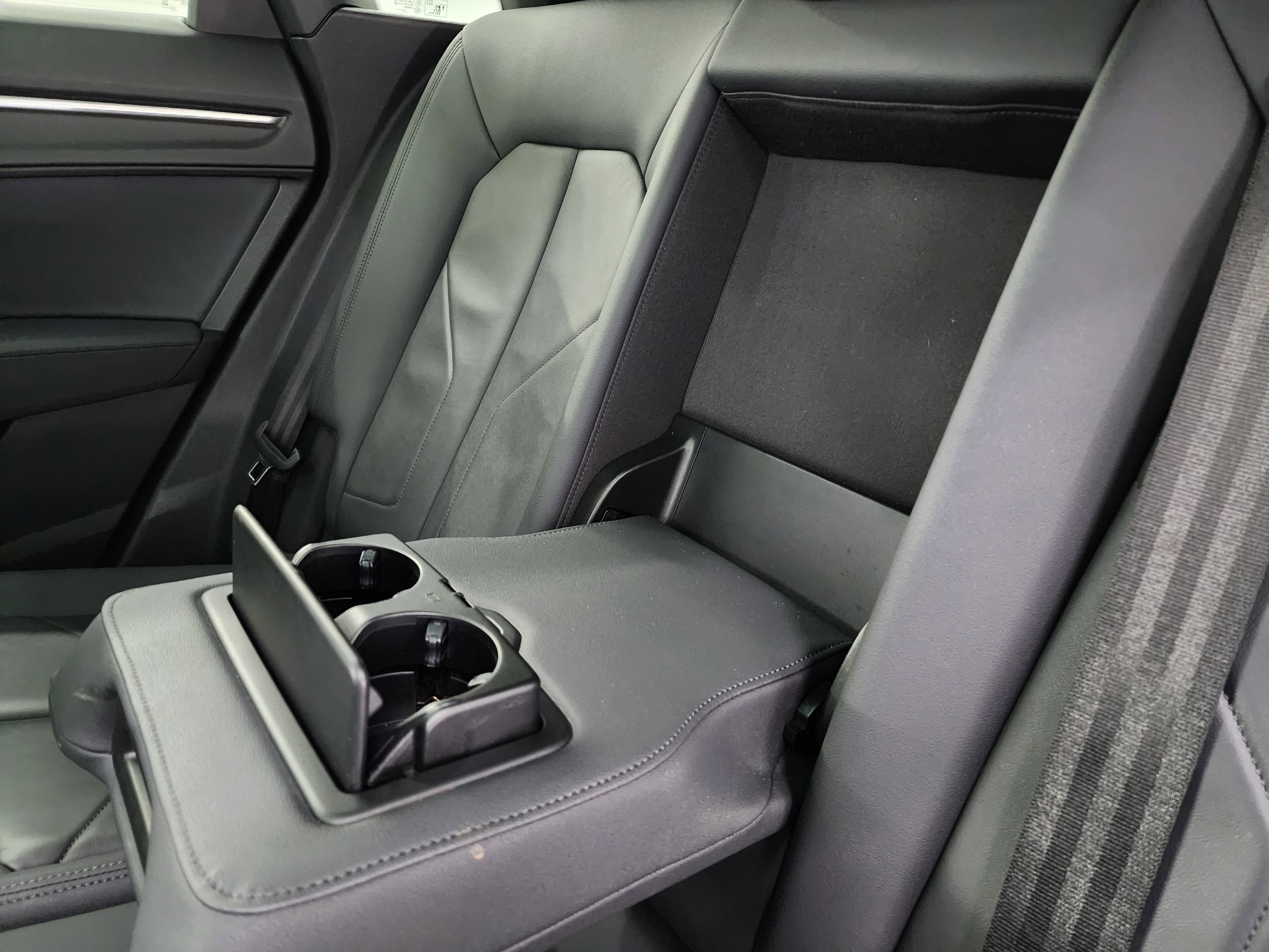 Used 2024 Audi Q3 2.0T Premium image 36