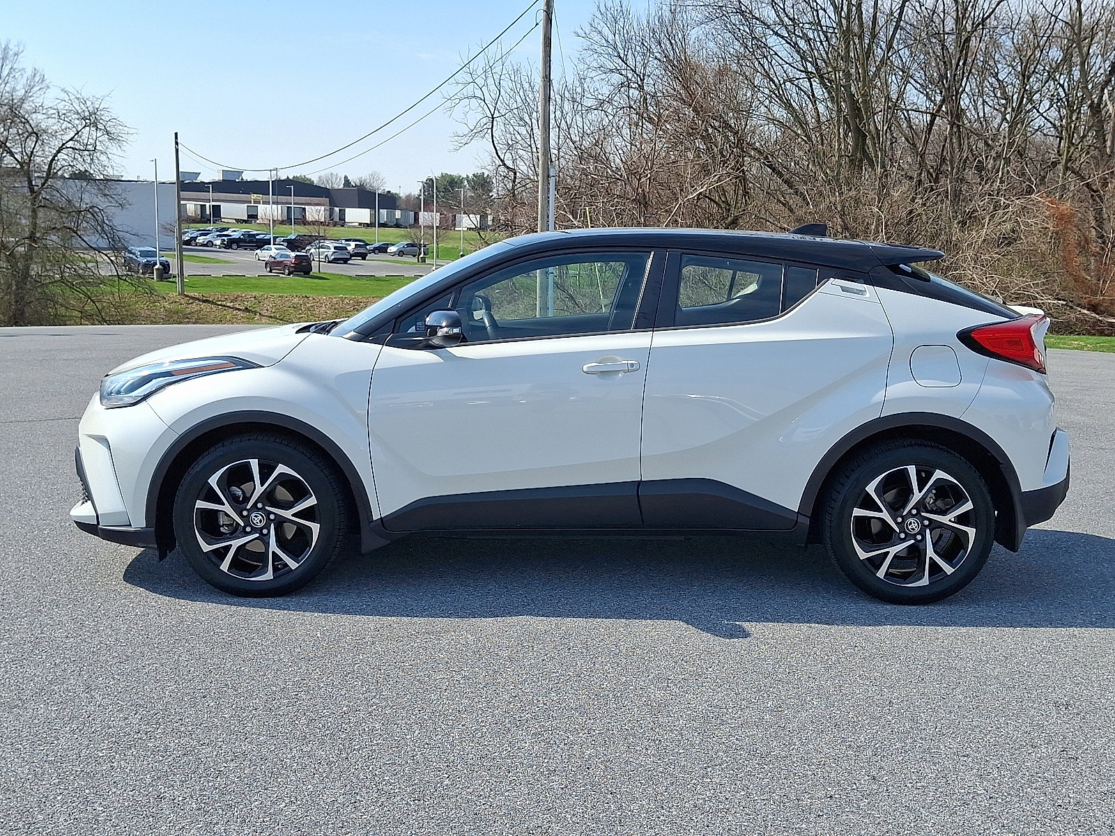 Certified 2020 Toyota C-HR XLE image 4