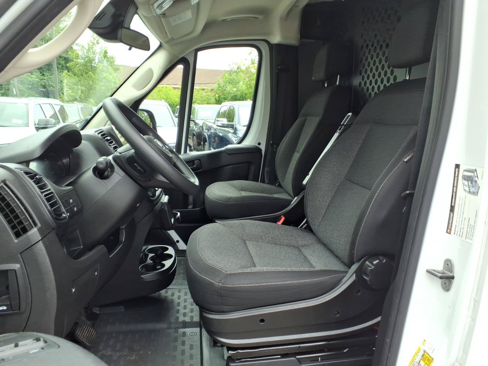 Used 2025 RAM ProMaster 2500 w/ U-Haul Equipment Group FWD image 15