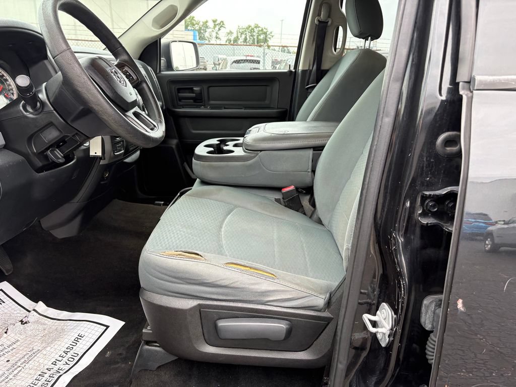 Used 2016 RAM 1500 Express w/ Black Ram 1500 Express Group AWD/4WD image 15
