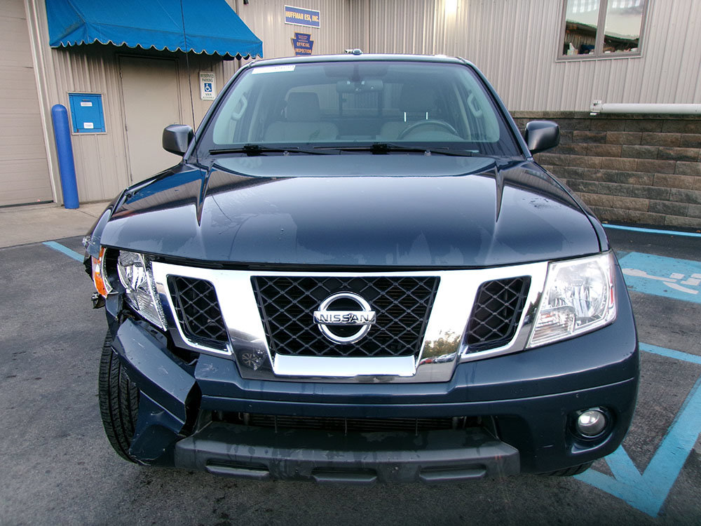 Used 2017 Nissan Frontier SV w/ SV Value Truck Package AWD/4WD image 1