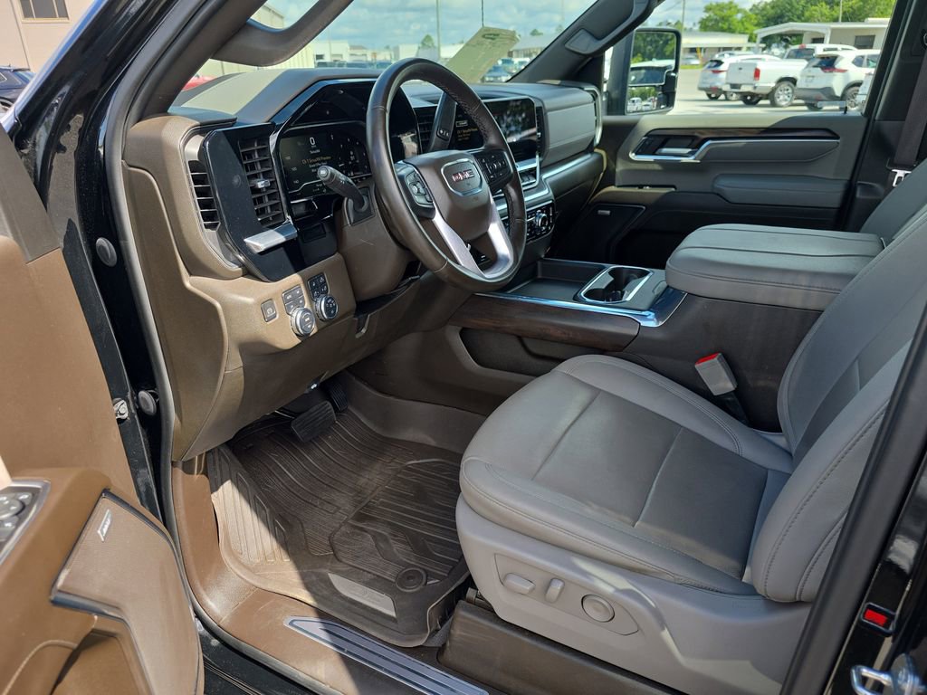 Used 2024 GMC Sierra 2500 SLT w/ SLT Premium Package AWD/4WD image 10