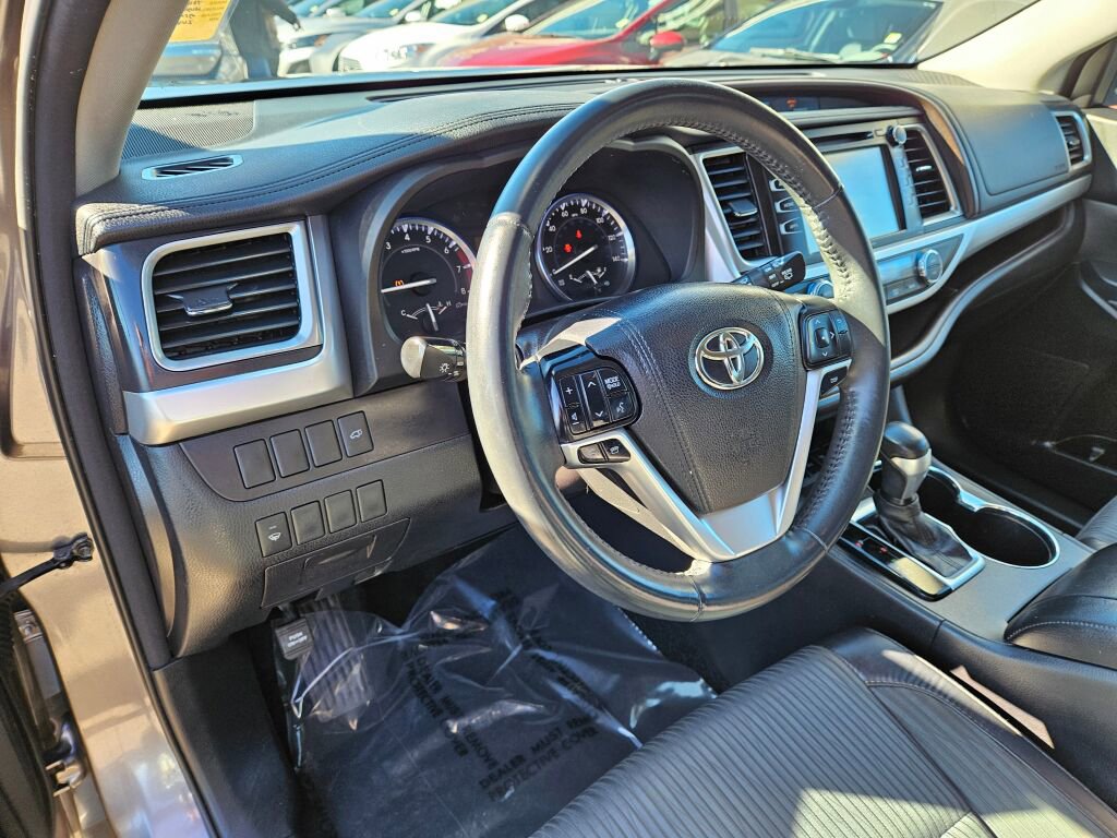 Used 2016 Toyota Highlander Plus image 27