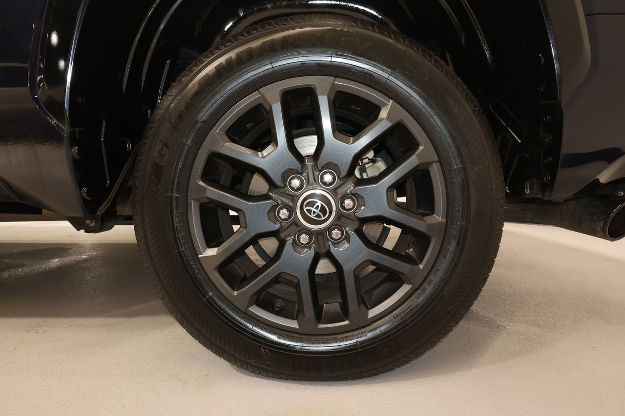 Used 2023 Toyota Tundra Platinum image 35